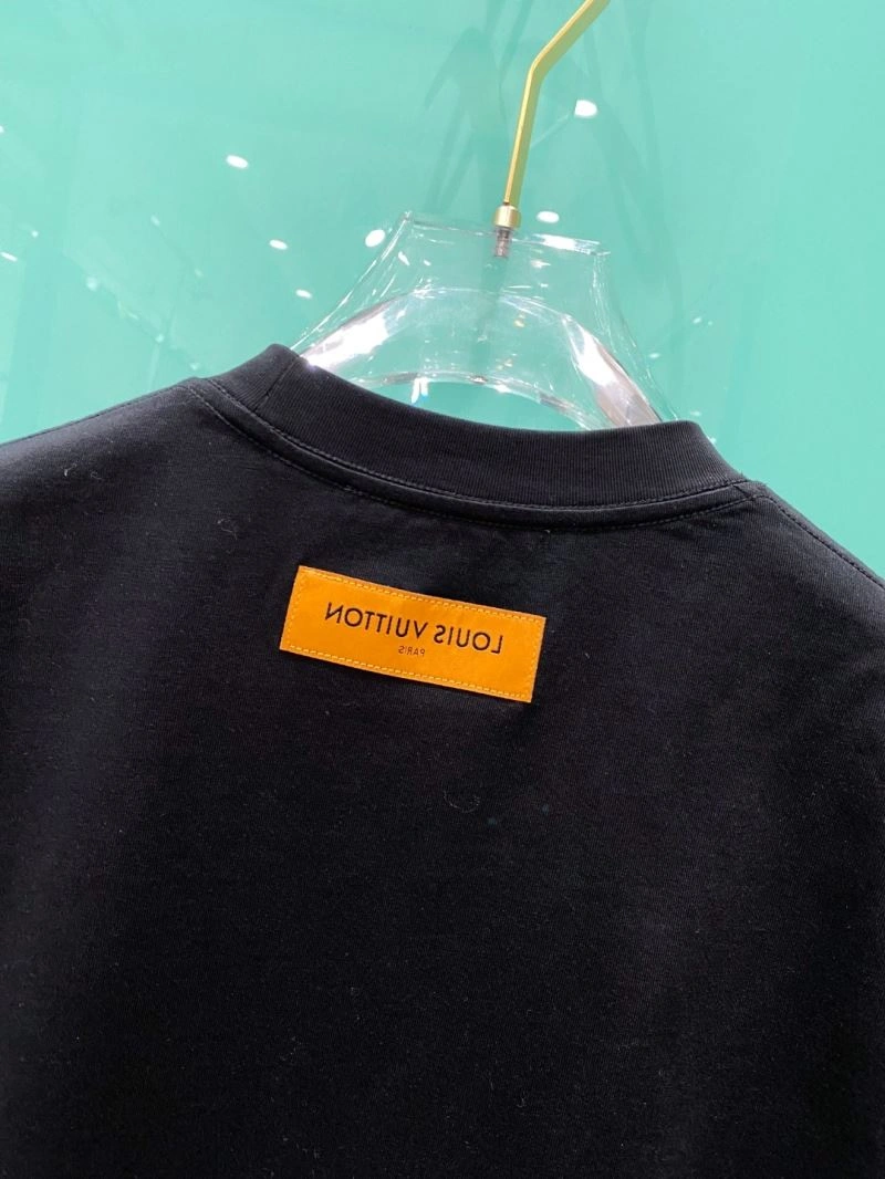 Cozy Louis Vuitton T-Shirts 135654