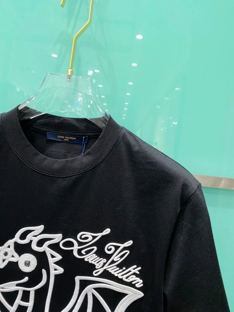 Cozy Louis Vuitton T-Shirts 135654