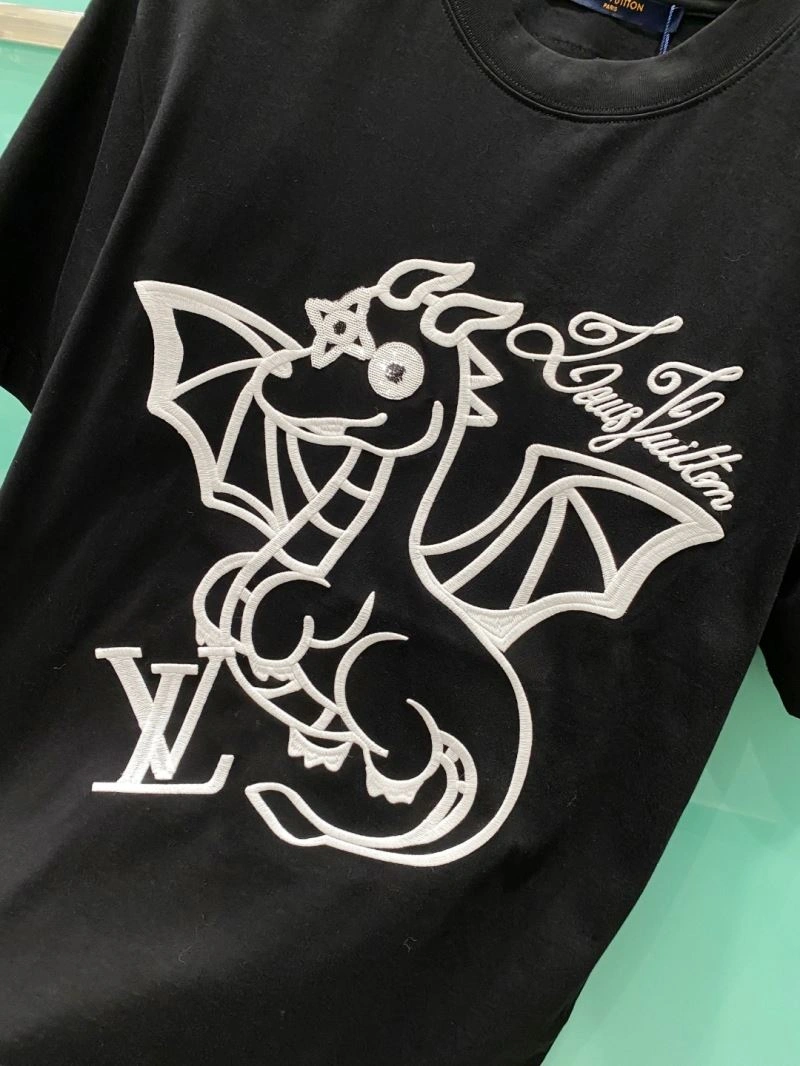 Cozy Louis Vuitton T-Shirts 135654