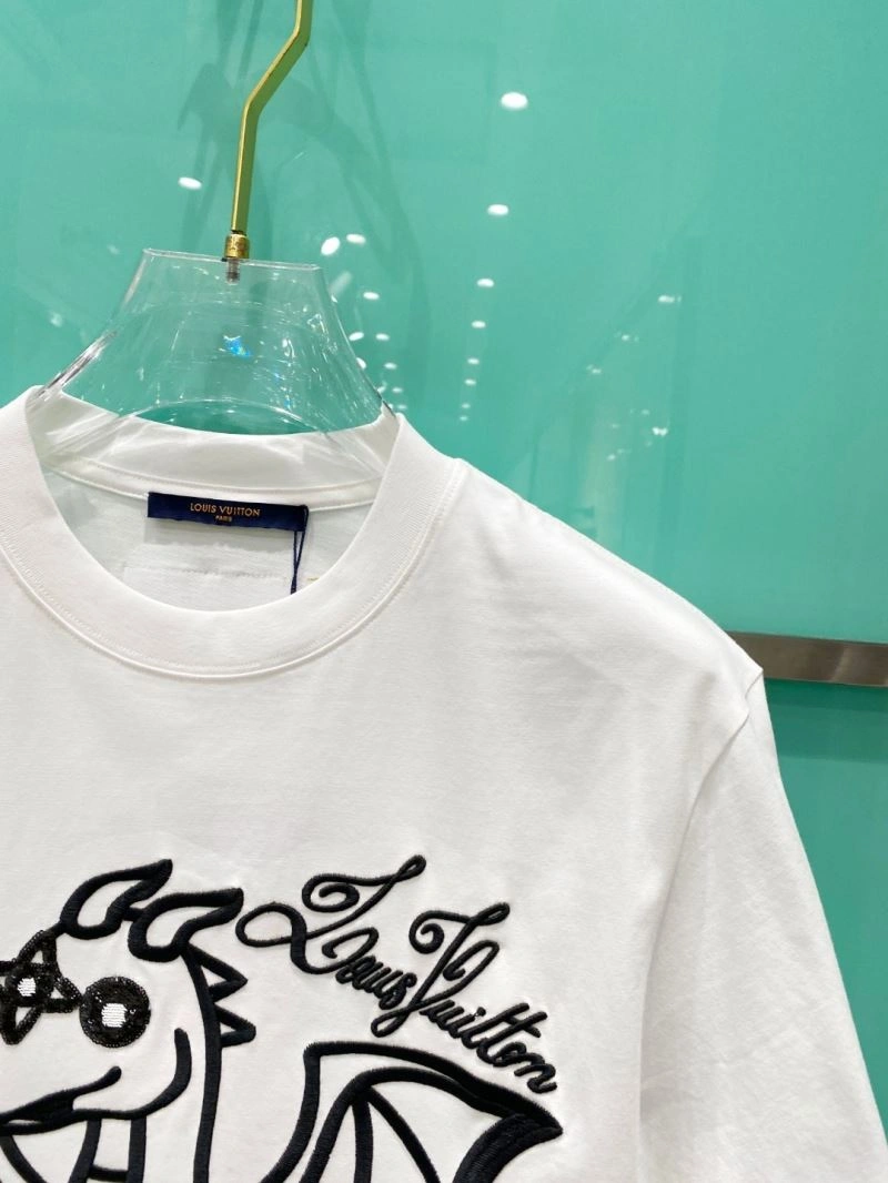 Packable Louis Vuitton T-Shirts 135641