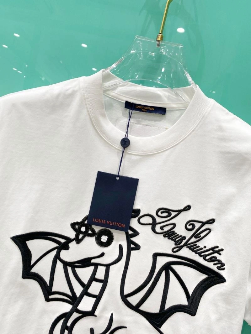 Packable Louis Vuitton T-Shirts 135641