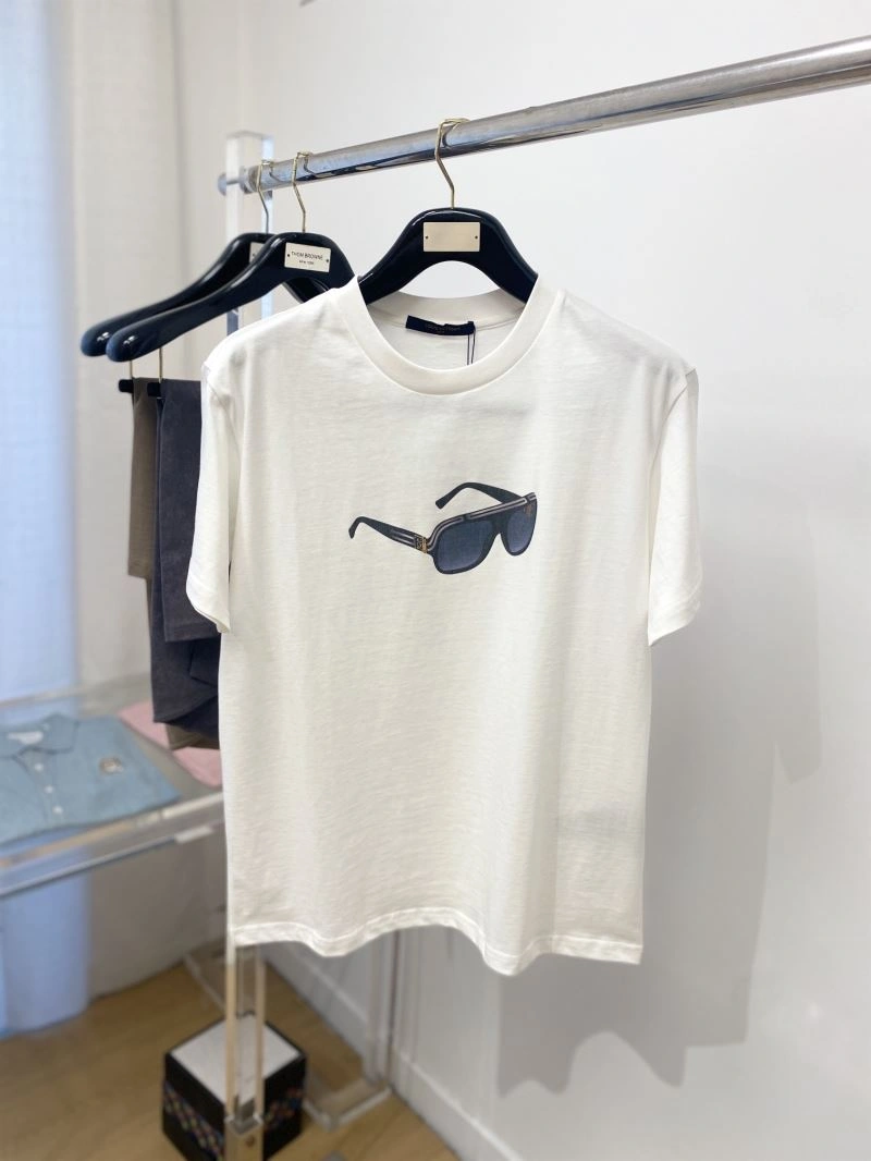 Louis Vuitton T-Shirts Comfortable 135660
