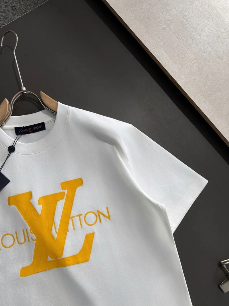 Supportive Louis Vuitton T-Shirts 135632