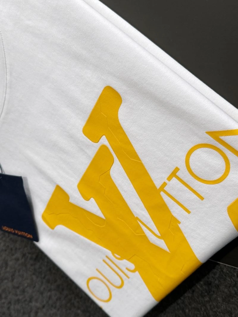 Supportive Louis Vuitton T-Shirts 135632