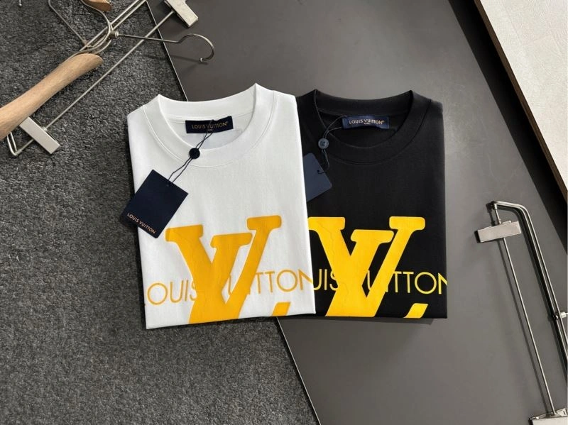 AllSeason Louis Vuitton T-Shirts 135646