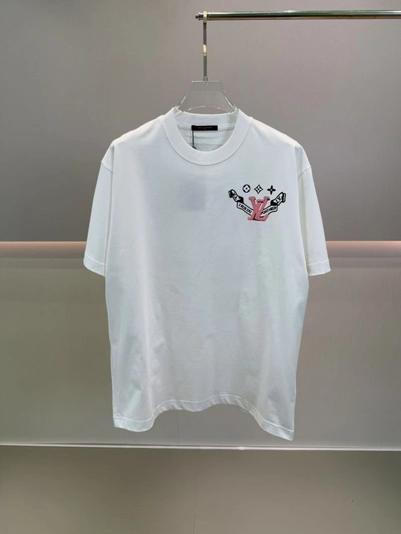 Stylish Louis Vuitton T-Shirts 135631