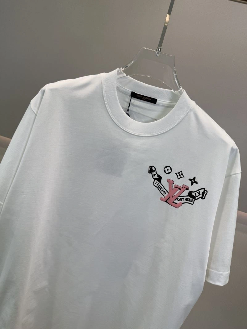 Stylish Louis Vuitton T-Shirts 135631