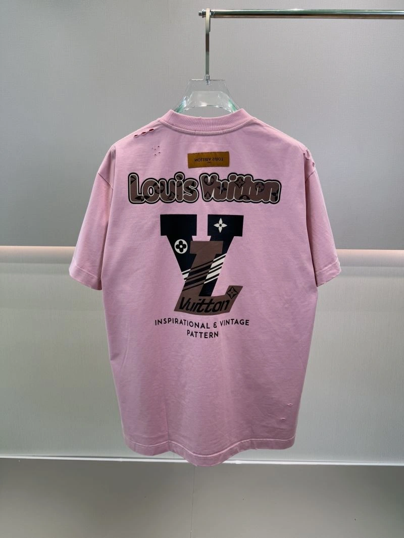 Louis Vuitton T-Shirts Sleek 135630