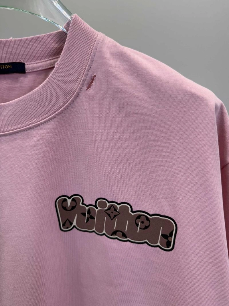 Louis Vuitton T-Shirts Sleek 135630