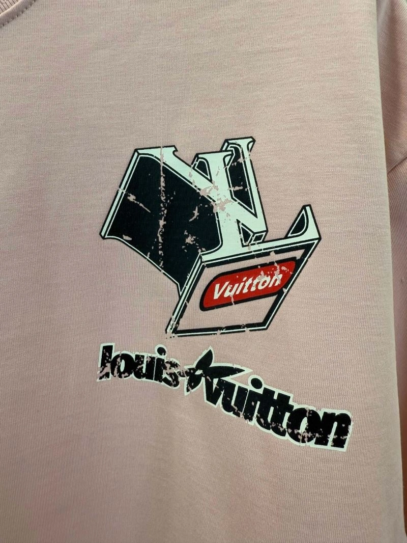 Refined Louis Vuitton T-Shirts 135625