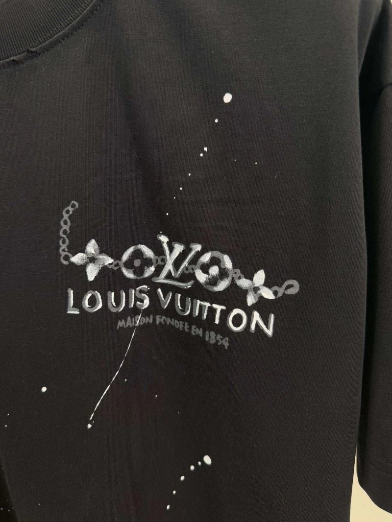Louis Vuitton T-Shirts Vibrant 135621