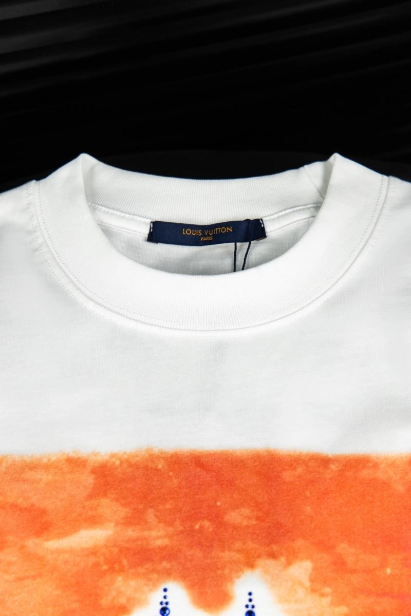 Timeless Louis Vuitton T-Shirts 135603