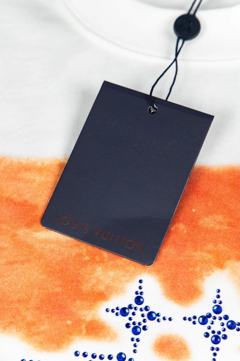 Timeless Louis Vuitton T-Shirts 135603