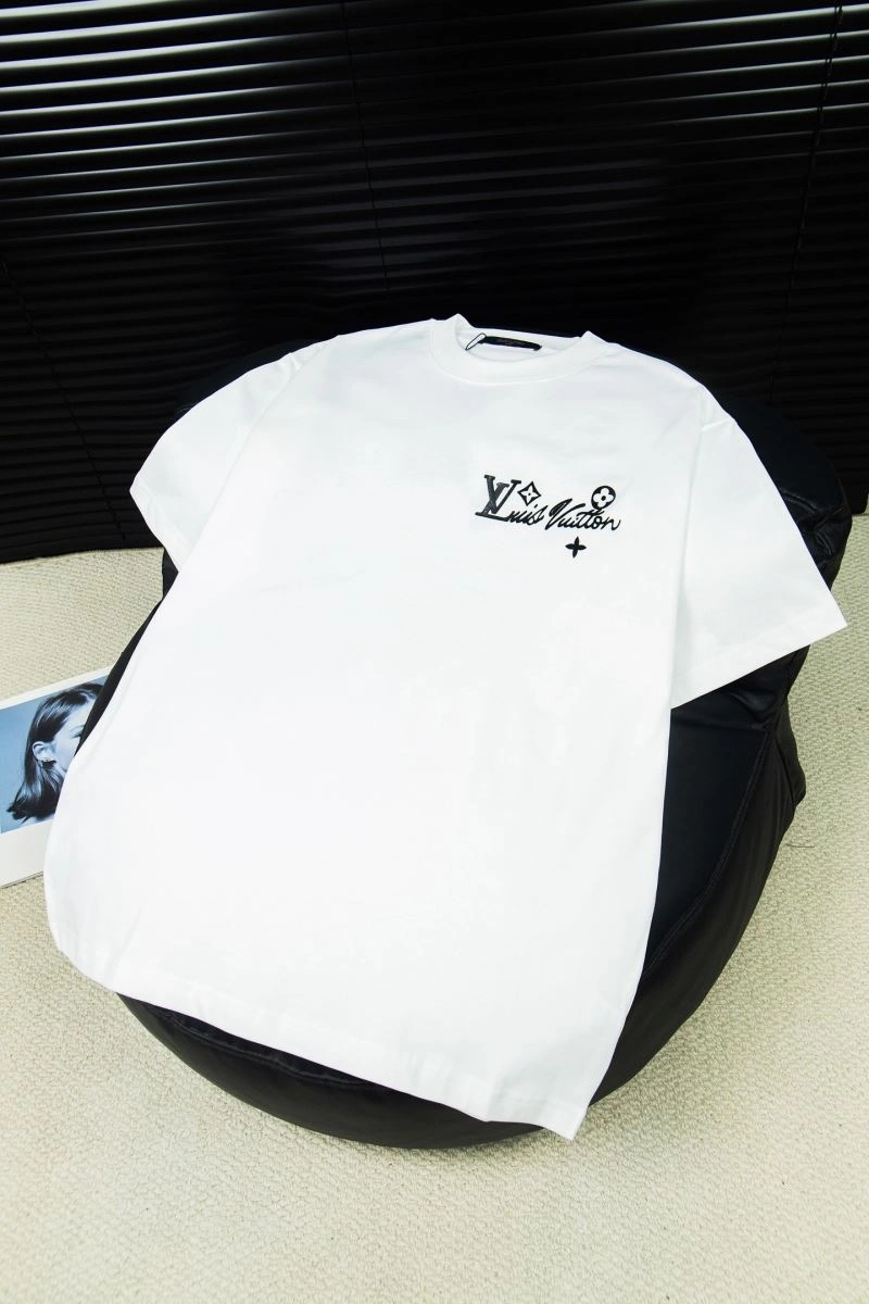 OnTrend Louis Vuitton T-Shirts 135617