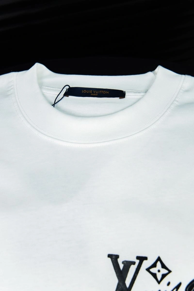 OnTrend Louis Vuitton T-Shirts 135617