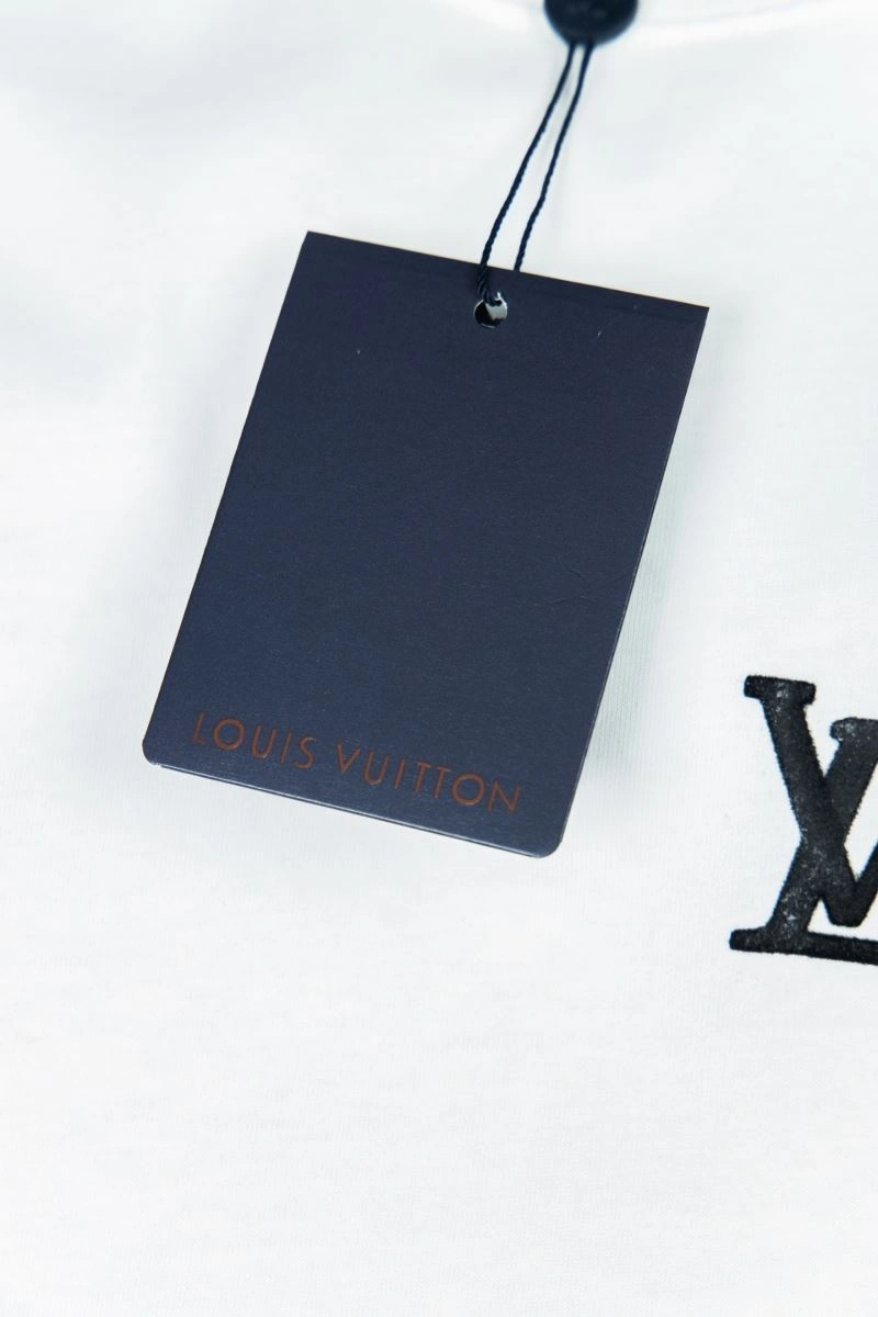OnTrend Louis Vuitton T-Shirts 135617