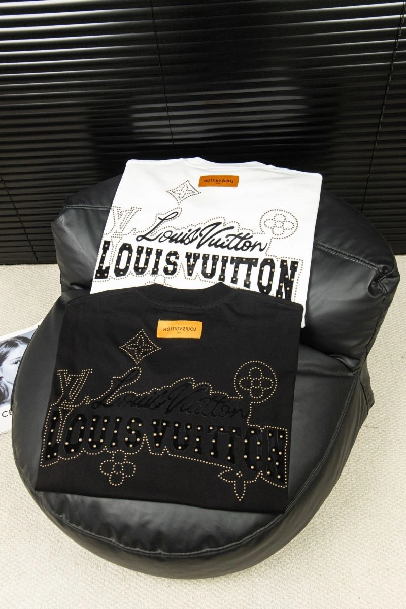 Louis Vuitton T-Shirts Youthful 135605