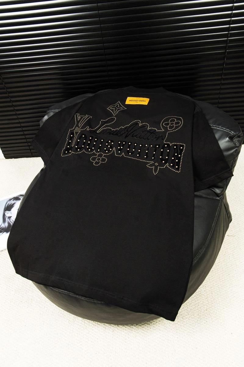 Louis Vuitton T-Shirts Youthful 135605