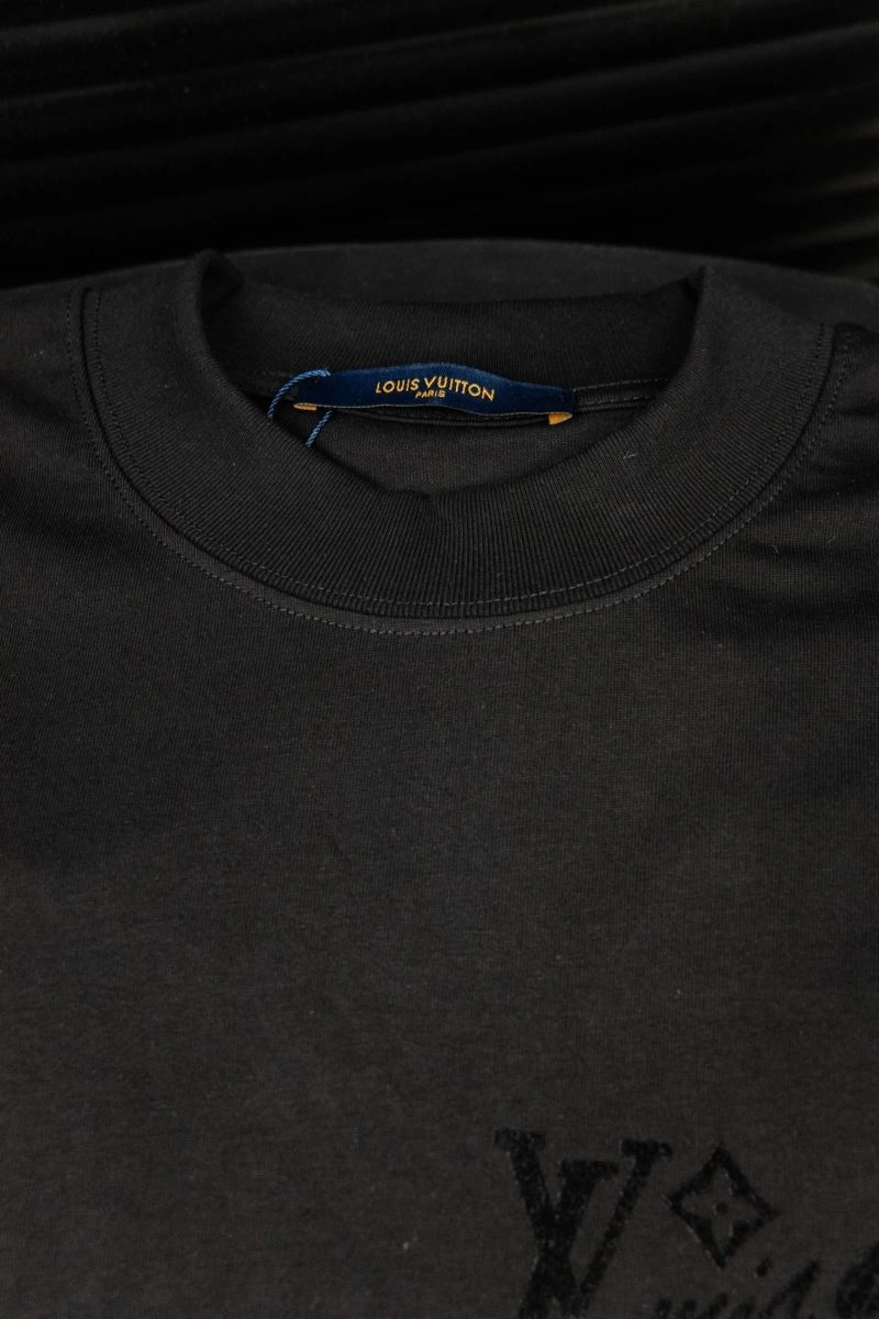 Louis Vuitton T-Shirts Youthful 135605
