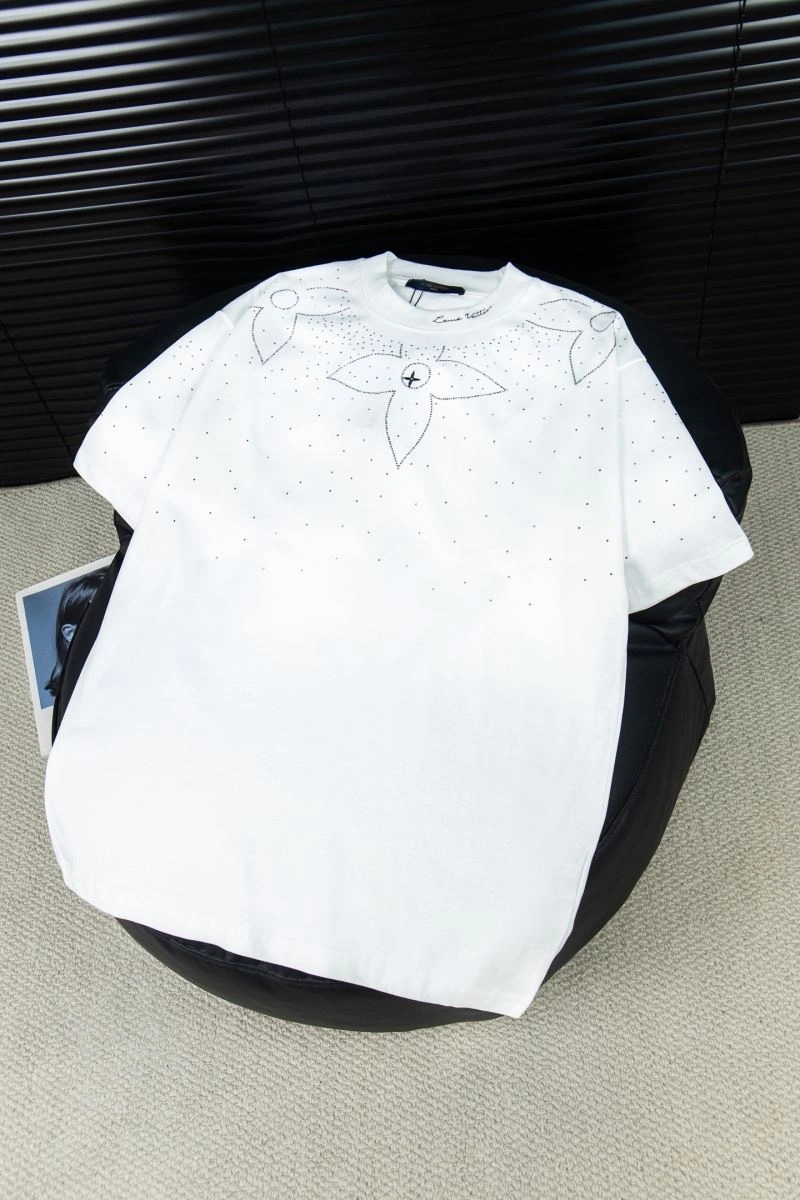 TravelReady Louis Vuitton T-Shirts 135597
