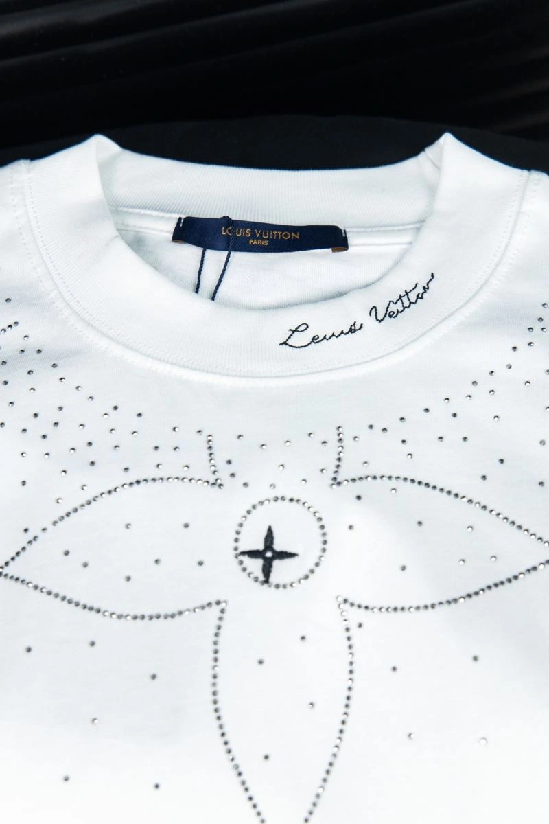 TravelReady Louis Vuitton T-Shirts 135597