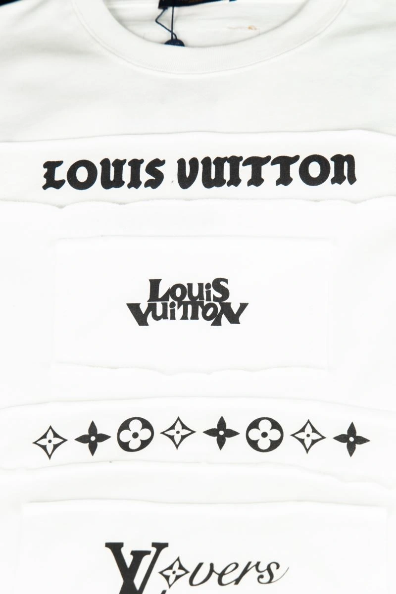 Louis Vuitton T-Shirts Compact 135610