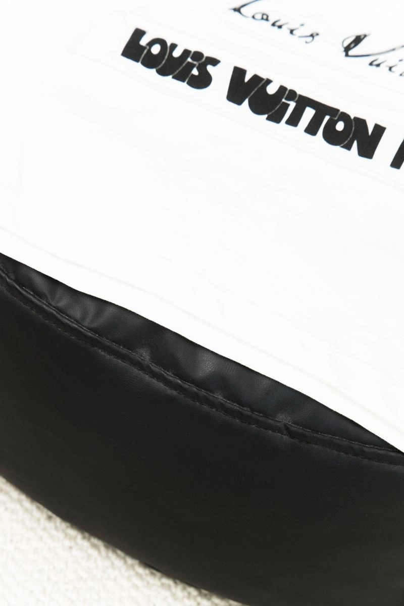 Louis Vuitton T-Shirts Compact 135610