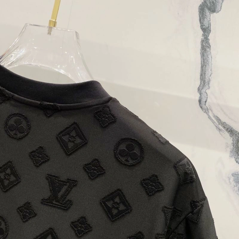 Supportive Louis Vuitton T-Shirts 135590