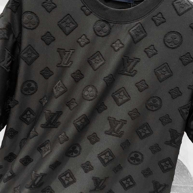 Supportive Louis Vuitton T-Shirts 135590