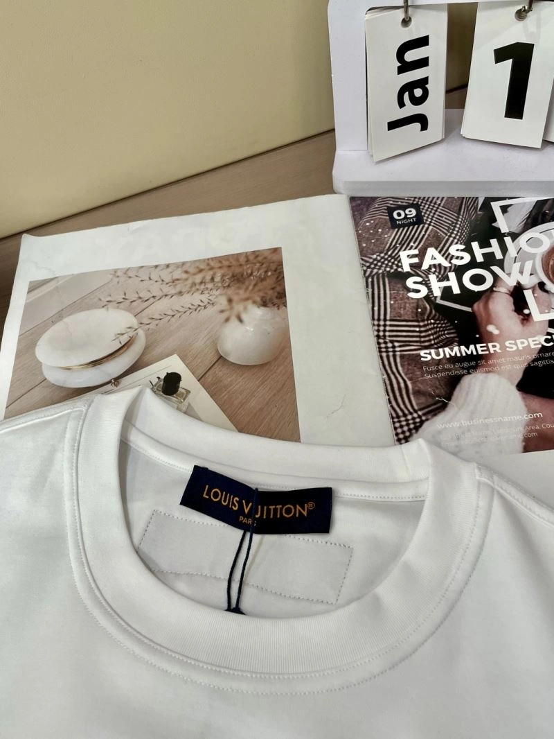 Packable Louis Vuitton T-Shirts 135588