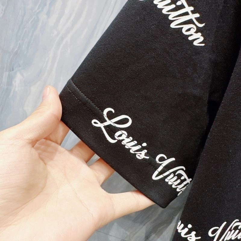 Louis Vuitton T-Shirts WeatherProof 135566