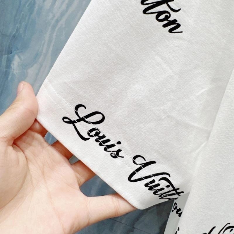 Chic Louis Vuitton T-Shirts 135569
