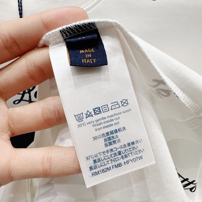 Chic Louis Vuitton T-Shirts 135569