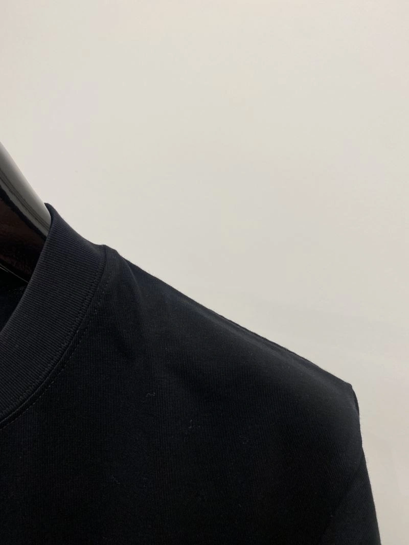 Modern Louis Vuitton T-Shirts 135555