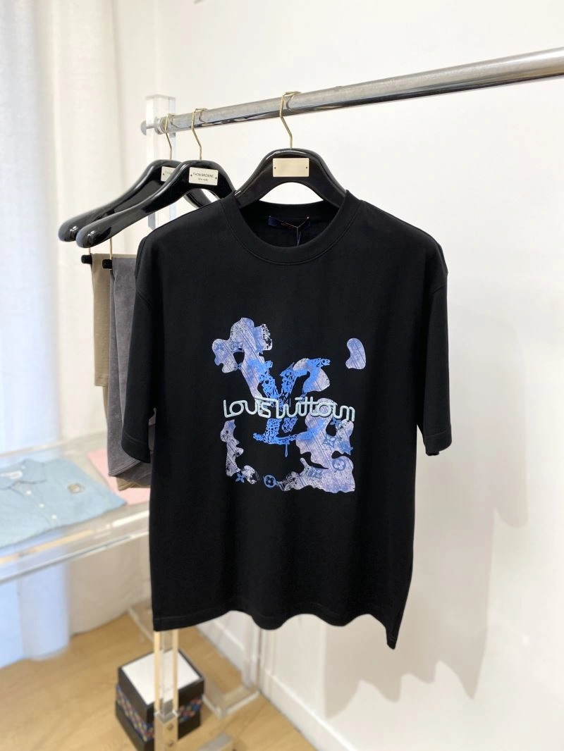 Timeless Louis Vuitton T-Shirts 135573