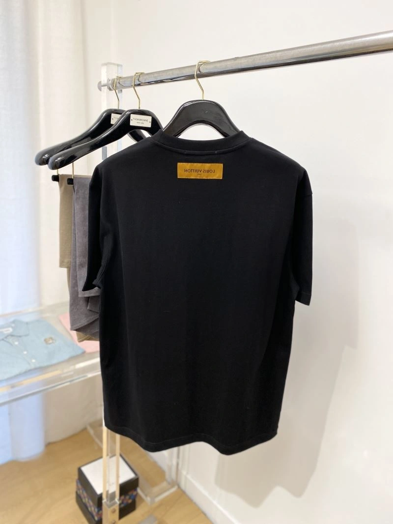 Timeless Louis Vuitton T-Shirts 135573