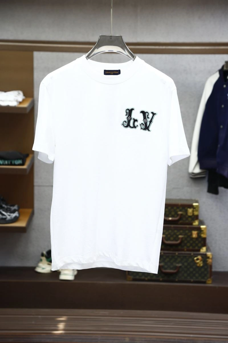 Trendsetting Louis Vuitton T-Shirts 135577