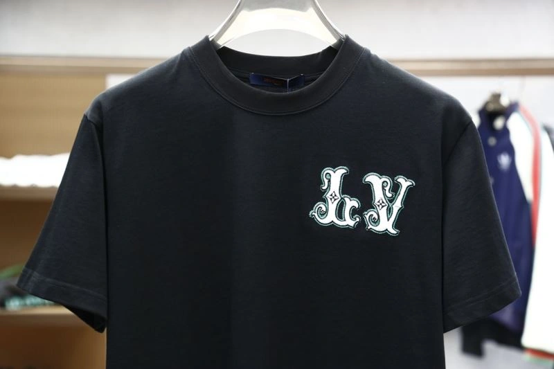 Trendsetting Louis Vuitton T-Shirts 135577