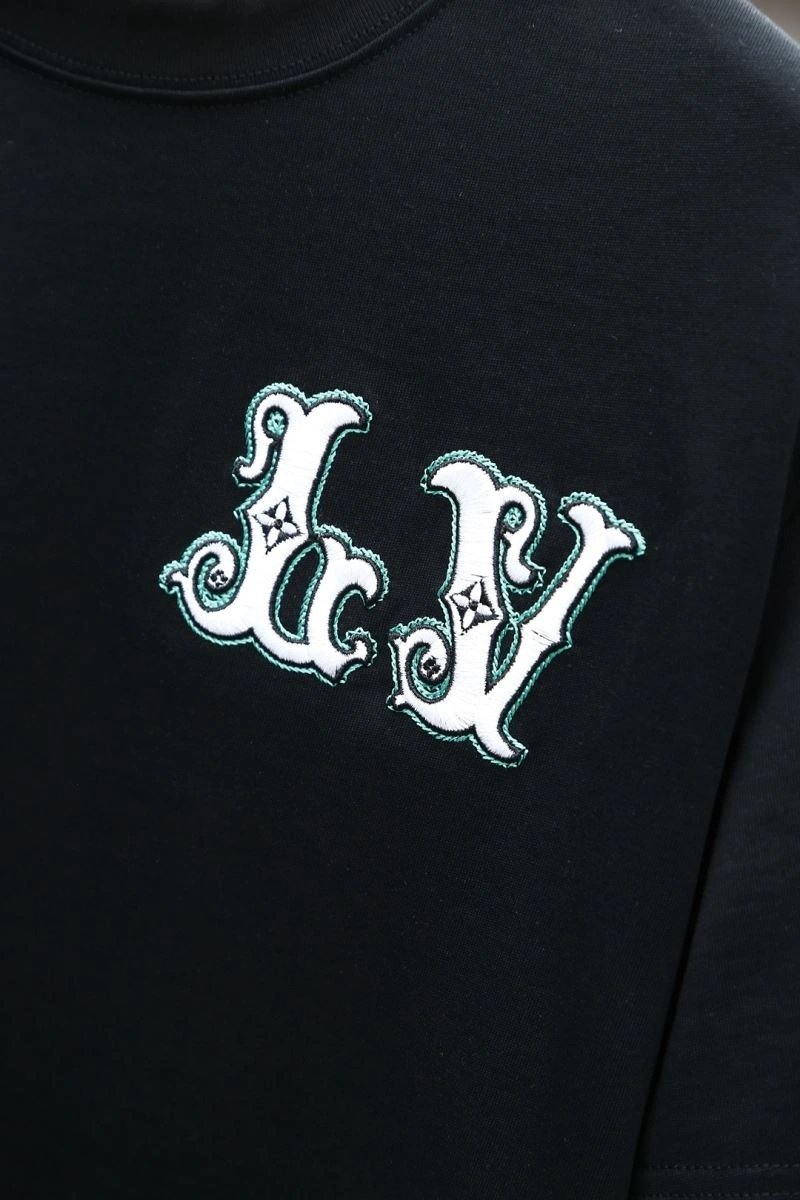 Trendsetting Louis Vuitton T-Shirts 135577