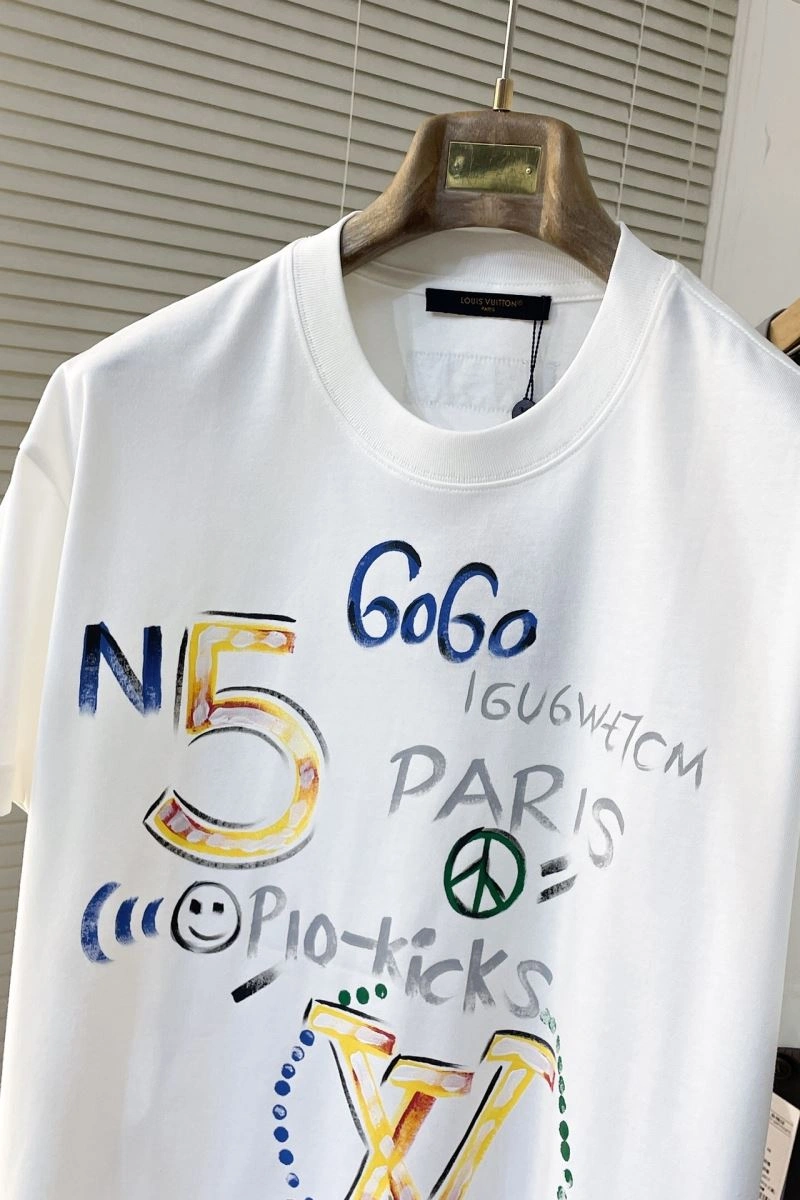 Louis Vuitton T-Shirts Supportive 135580
