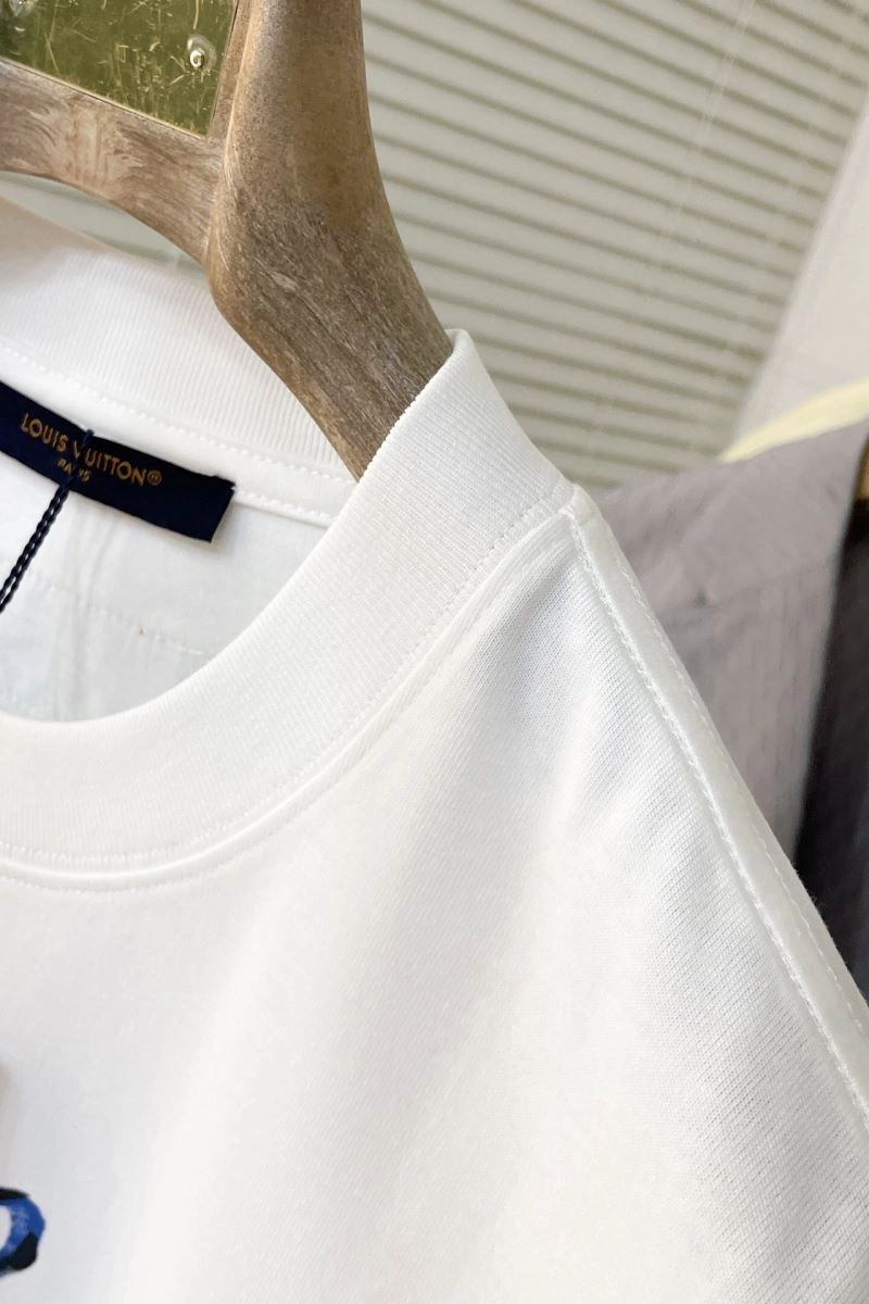 Louis Vuitton T-Shirts Supportive 135580