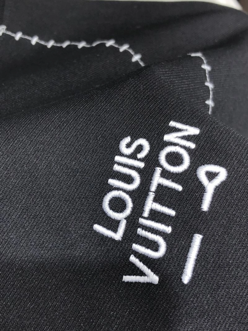 Durable Louis Vuitton T-Shirts 135557