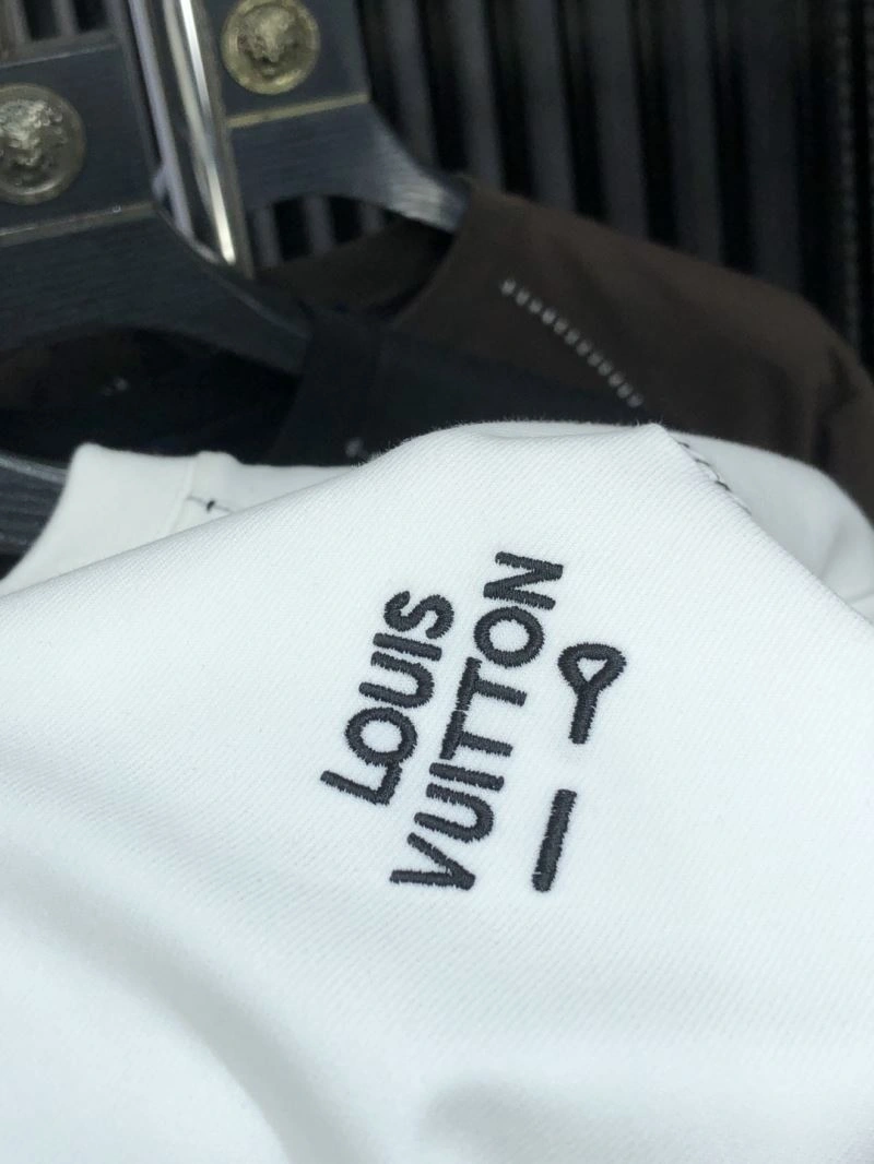 Louis Vuitton T-Shirts Tailored 135578