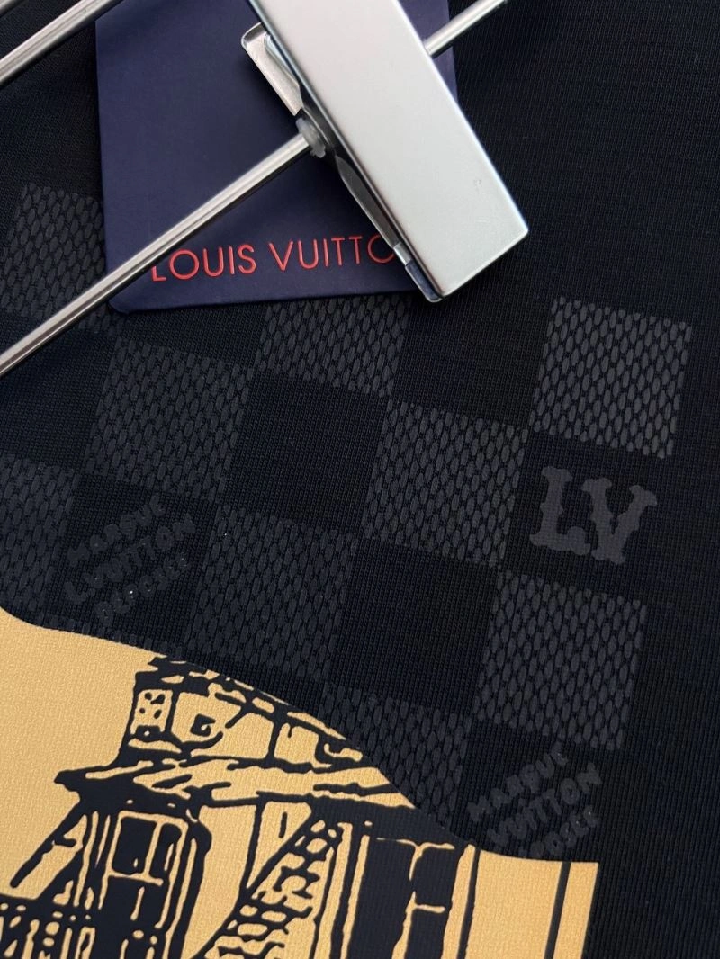 Bold Louis Vuitton T-Shirts 135564