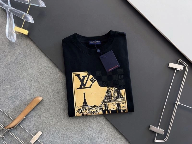Bold Louis Vuitton T-Shirts 135564