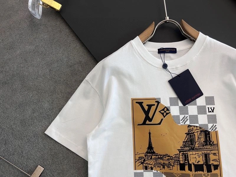 Louis Vuitton T-Shirts Versatile 135576