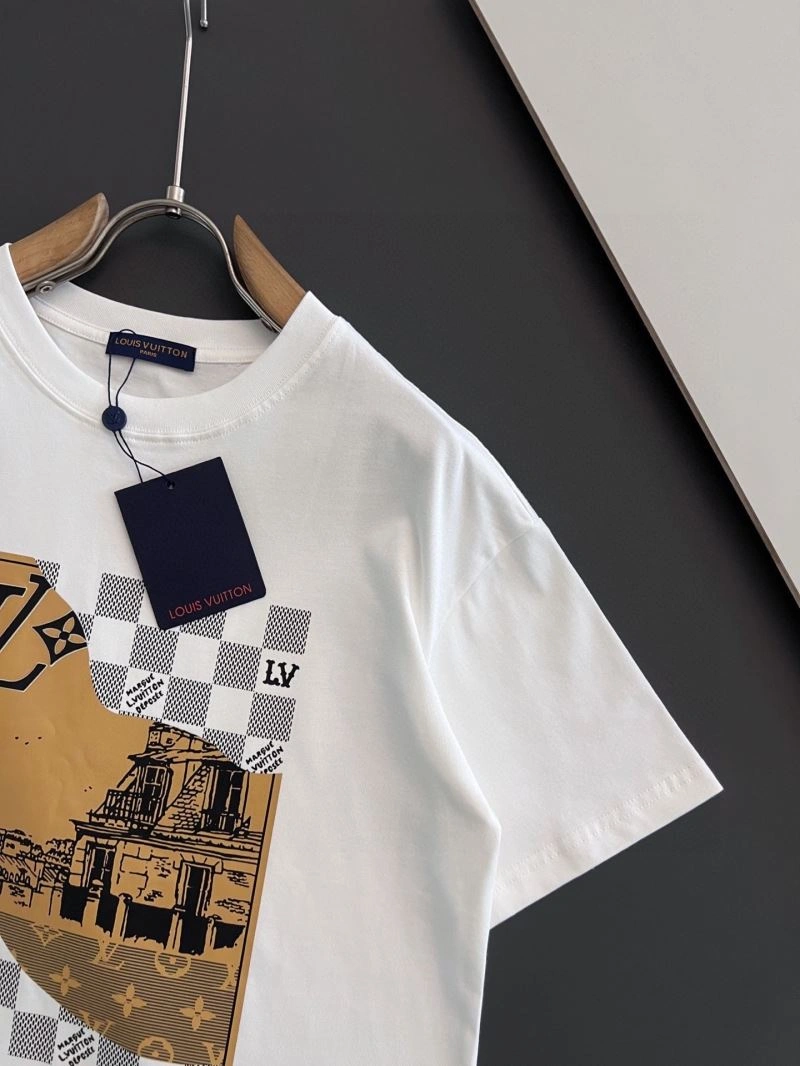 Louis Vuitton T-Shirts Versatile 135576
