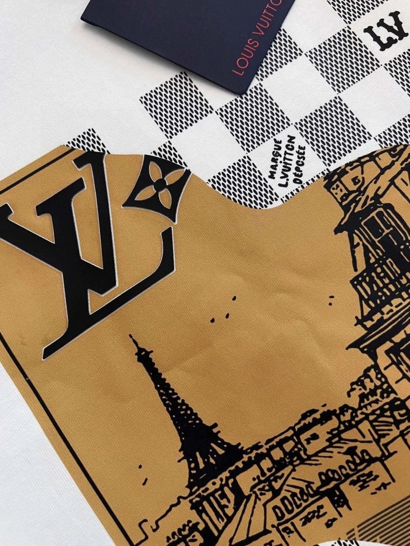 Louis Vuitton T-Shirts Versatile 135576