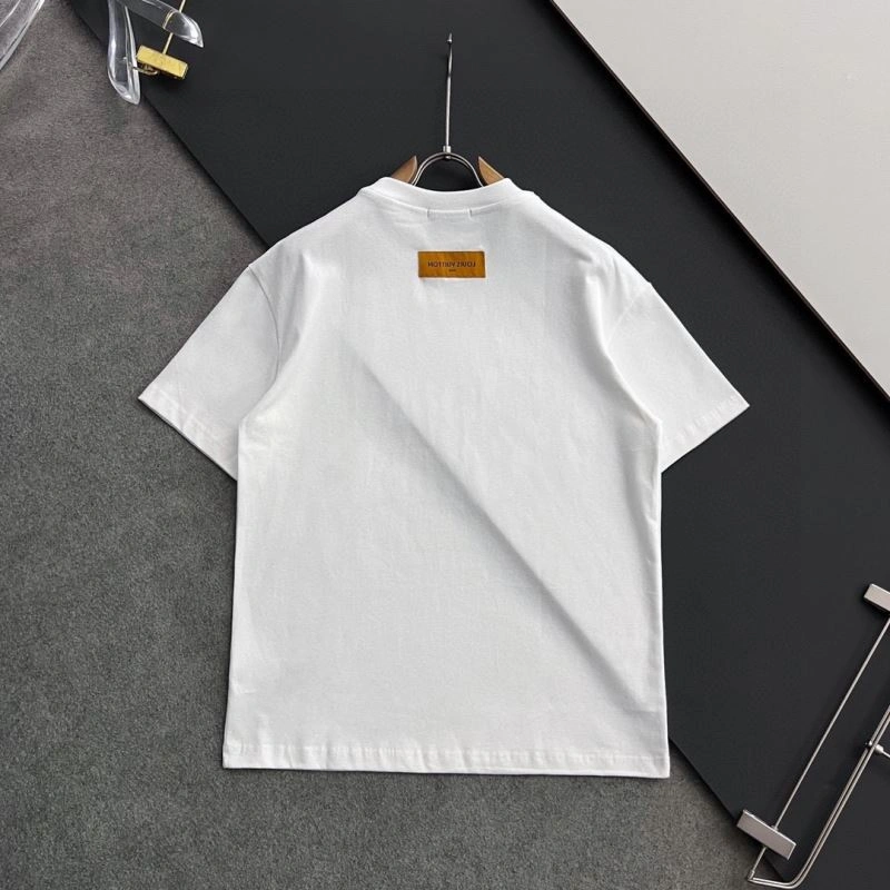 Louis Vuitton T-Shirts Versatile 135576