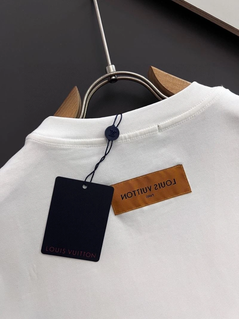Louis Vuitton T-Shirts Versatile 135576